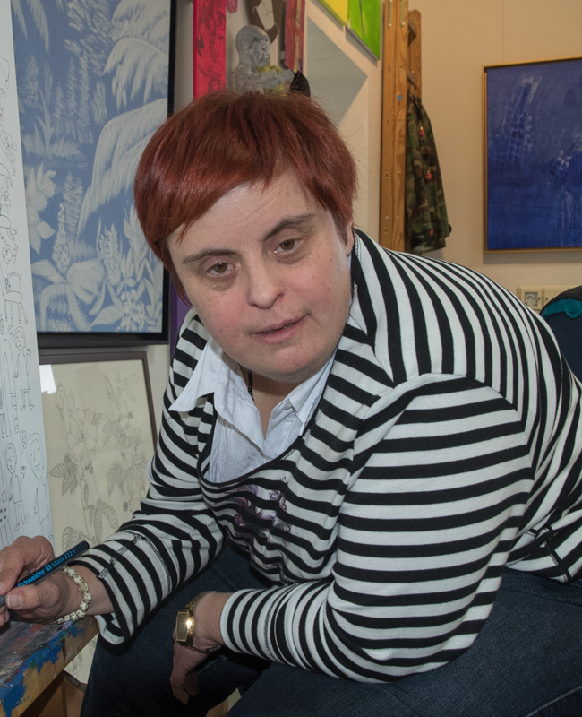 La artista Heike Satter (atelierblau)