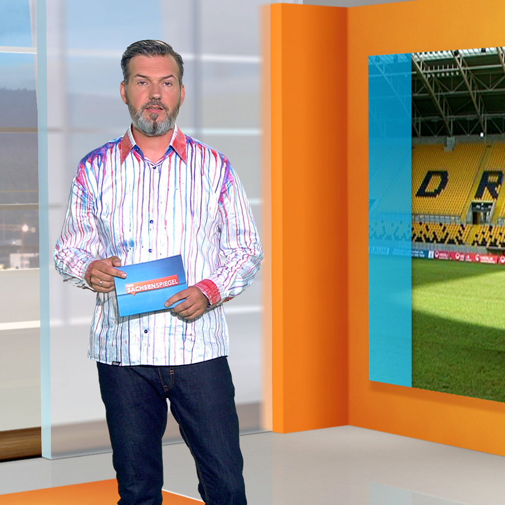 El reportero de mdr Sven Böttgr lleva una camisa STRIPES de GERMENS