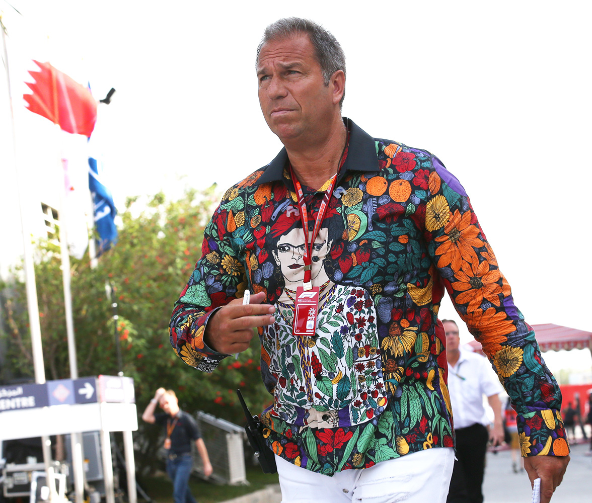 Kai Ebel lleva la camisa BLUMEN MEXICOS de GERMENS