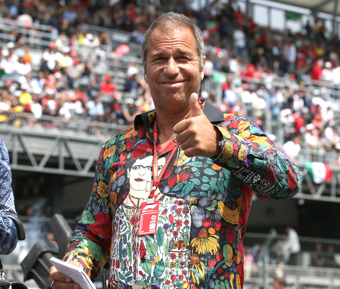 Kai Ebel lleva la camisa BLUMEN MEXICOS de GERMENS