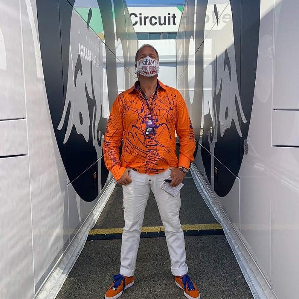 Kai Ebel lleva la camisa DENADA ORANGE de GERMENS