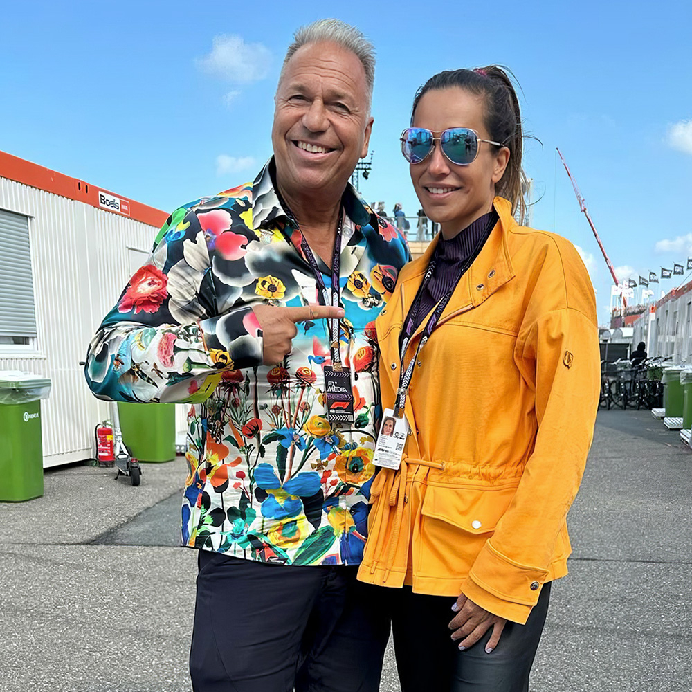 Kai Ebel lleva la camisa FLOWERDREAMS de GERMENS