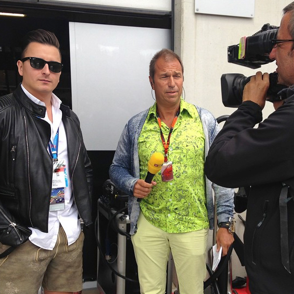 Kai Ebel lleva la camisa GRAVUR LEMON de GERMENS