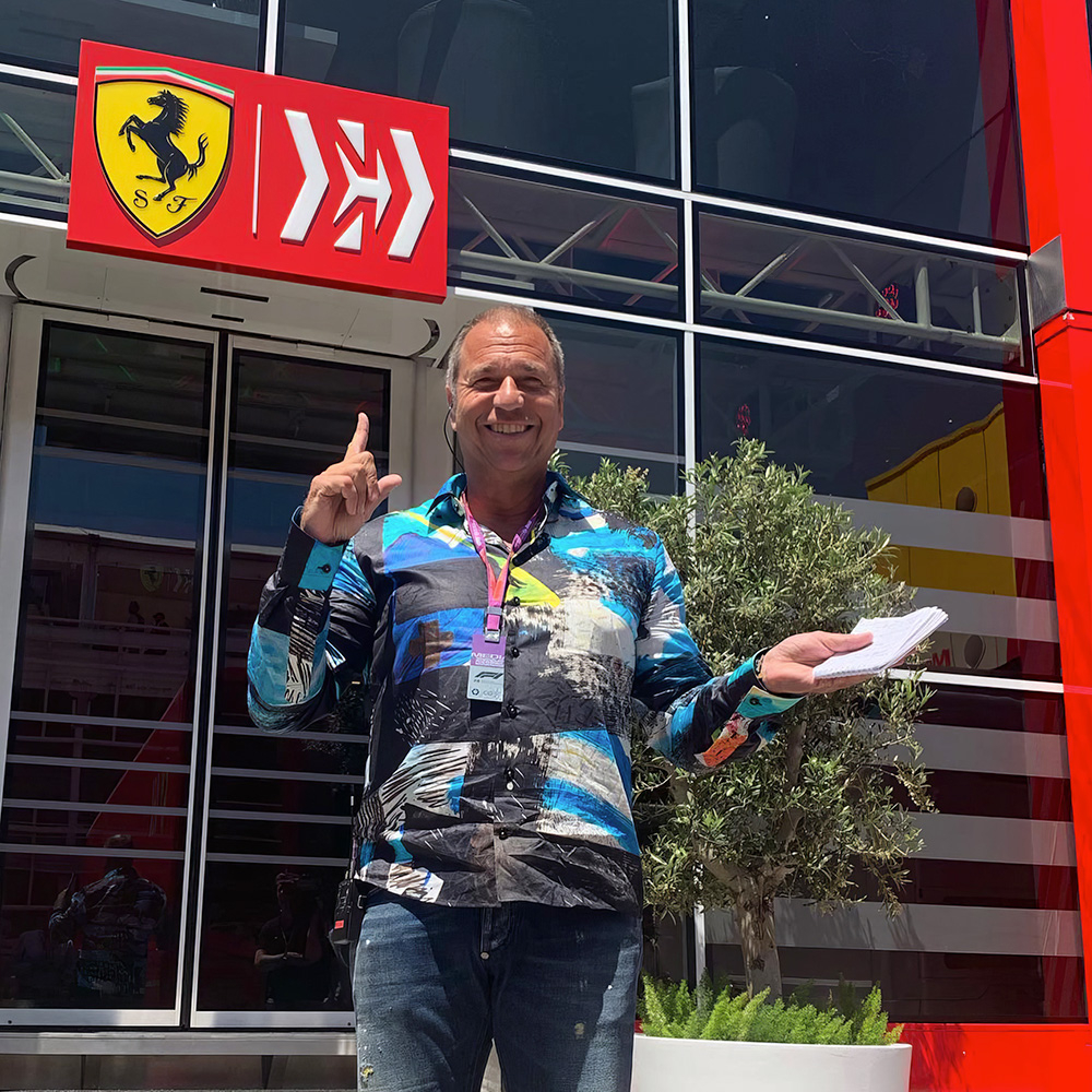 Kai Ebel lleva la camisa PLUS de GERMENS