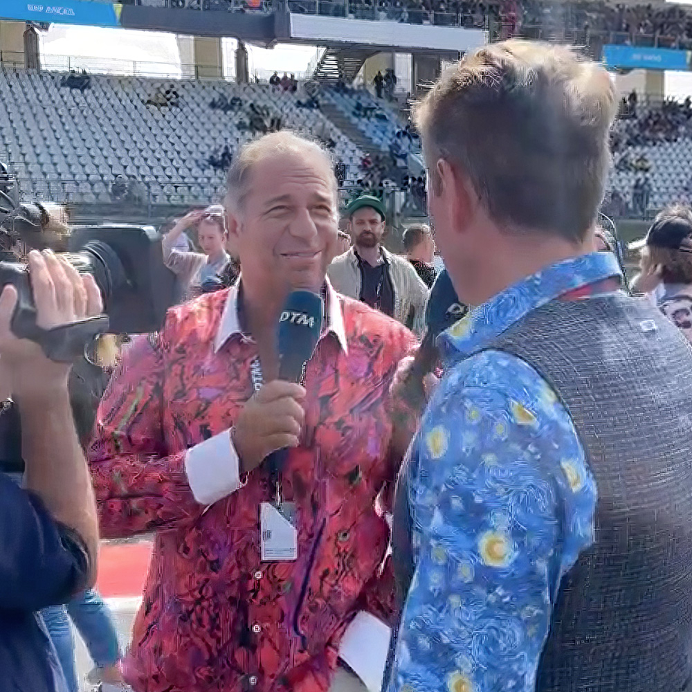 Kai Ebel lleva una camisa REDTRAIN de GERMENS