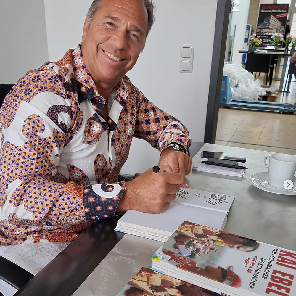 Kai Ebel lleva la camisa SOL ORIENS de GERMENS