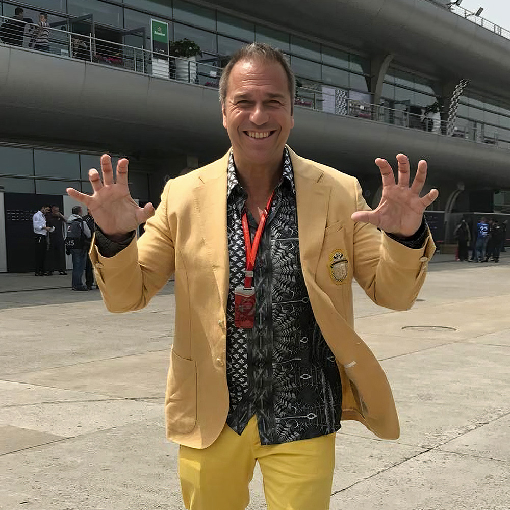 Kai Ebel lleva la camisa VIADUKT CHEMNITZ de GERMENS