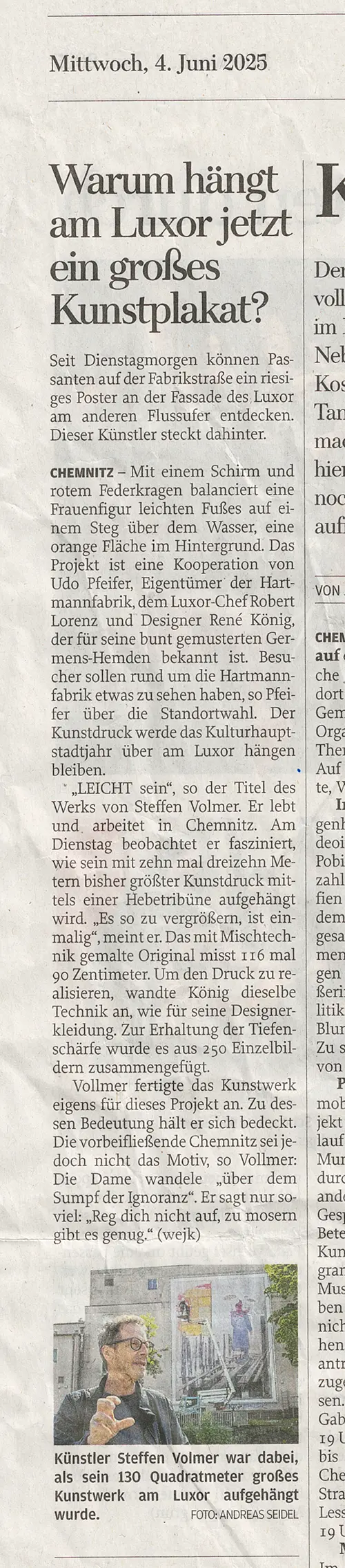 Freie Presse, 4. Juni 2025 - Warum hängt am Luxor jetzt ein großes Kunstplakat?