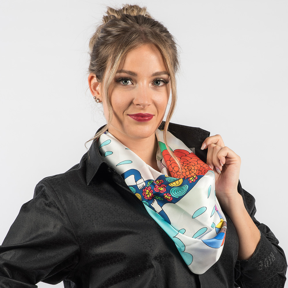 Pañuelo de seda para mujer «I ENJOY MY LIFE» de GERMENS artfashion, diseñado por Dietmar Grafe del Atelier Blau