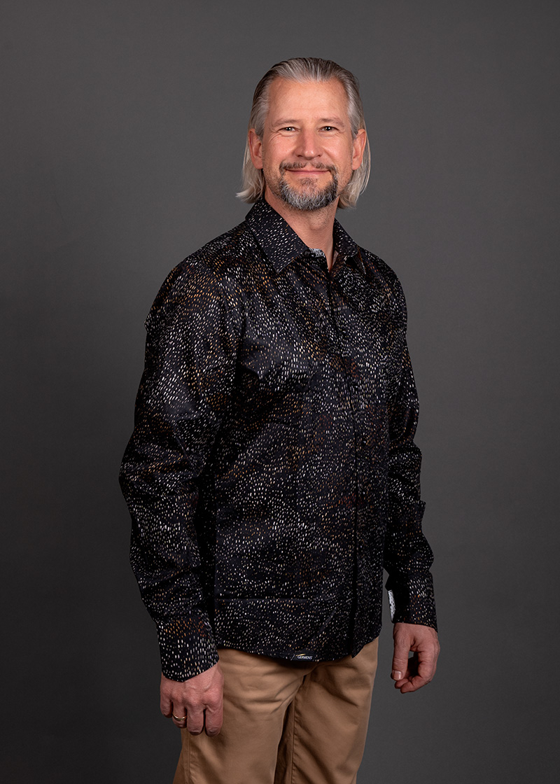 Camisa negra para hombre MOOS de GERMENS artfashion - 100 % algodón - Fabricada en Alemania