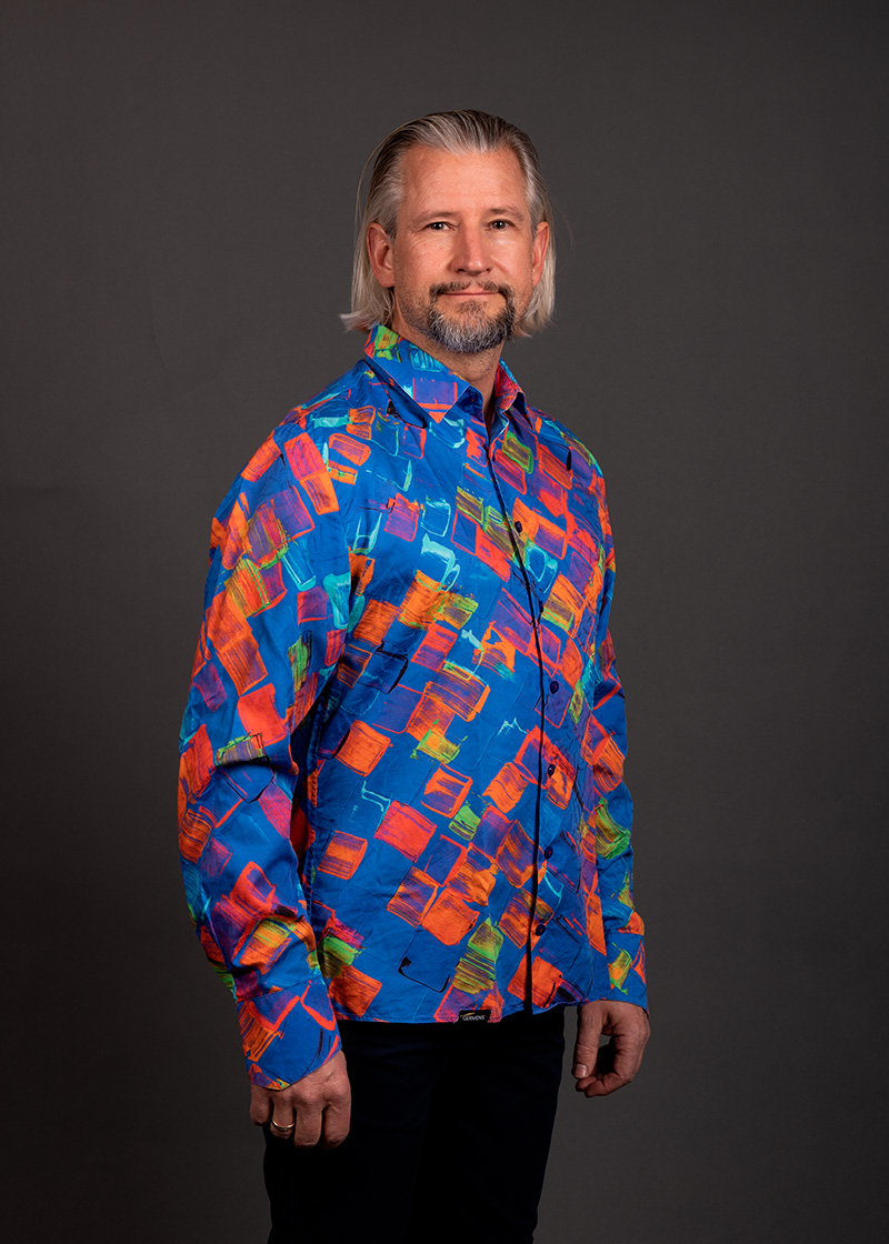 Camisa azul de ocio «BLAUE STUNDE» de GERMENS artfashion - 100 % algodón - Fabricada en Alemania
