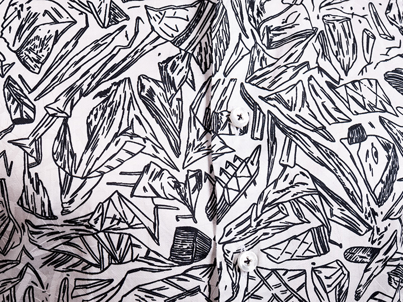 Camisa de hombre en blanco y negro «LIEBESLIED» de GERMENS artfashion - 100 % algodón - Fabricada en Alemania