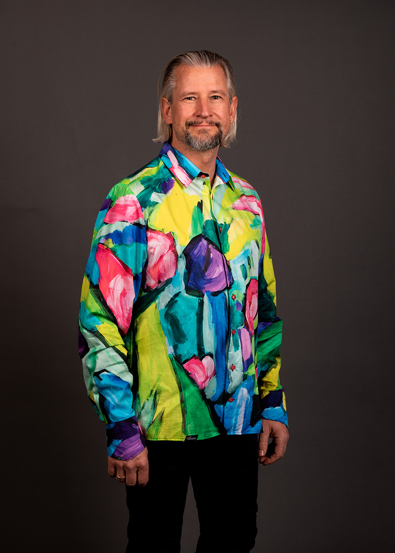 Camisa de colores para hombre FIORE ASTRATTA de GERMENS artfashion - 100 % algodón - Fabricada en Alemania