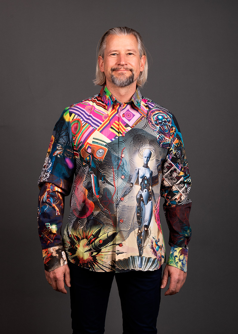 Camisa informal de colores CYBER ODYSSEY de GERMENS artfashion - 100 % algodón - Fabricada en Alemania