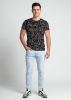 Dein Statement zum Frieden mit dem T-Shirt PEACE! von GERMENS