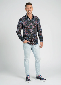 Descubre las coloridas camisas de hombre con botones CARROUSEL...