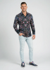 Descubre las camisas de colores para hombre CARROUSEL BLACK - 100 % algodón