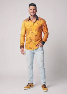 Descubre las camisas de colores para hombre de CAVEMAN: 100 % algodón