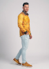 Descubre las camisas de colores para hombre de CAVEMAN: 100 % algodón