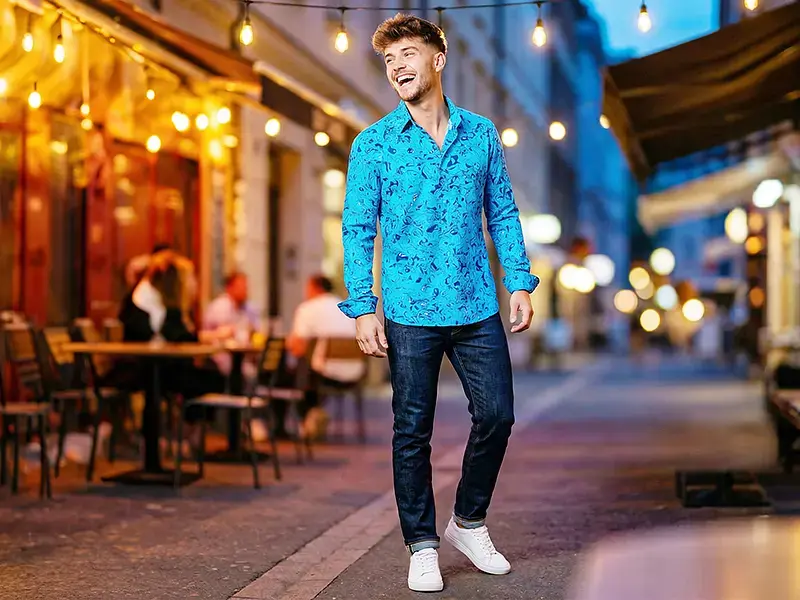 Young style – the GERMENS GRAVUR BLUE shirt shows attitude, not age.