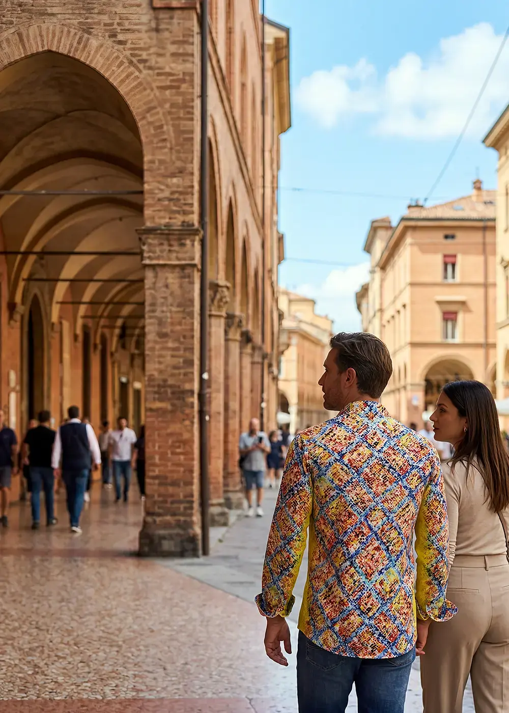 About the men's shirt A married couple visits the Italian city of Bologna on vacation. The man wears the colorful MIROUGE SUMMER shirt by GERMENS. AMETHYST by GERMENS artfashion