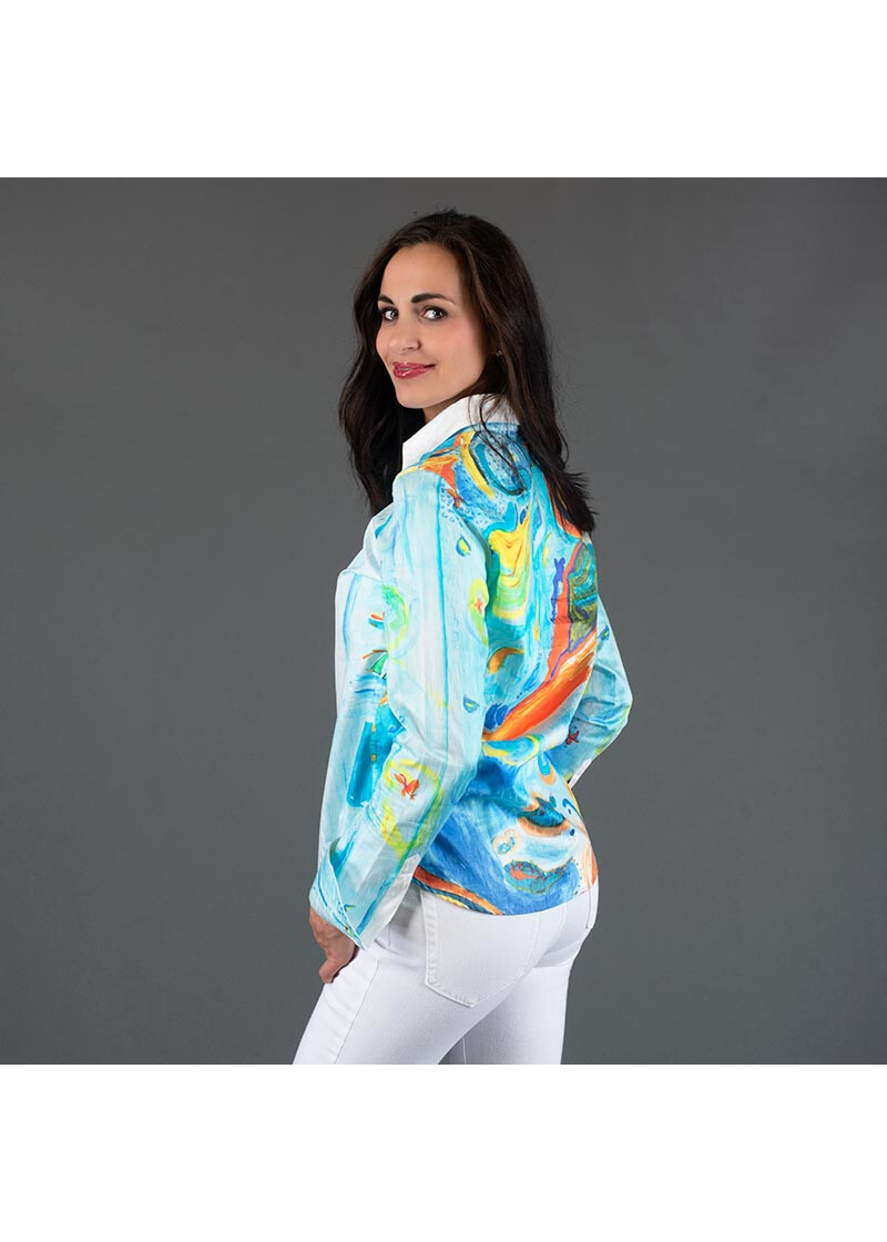NARINA - Hellblaue Bluse mit farbiger Zeichnung - GERMENS